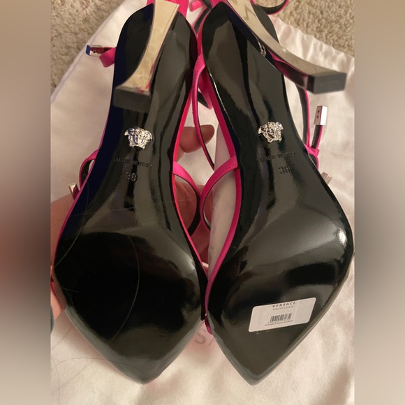 NWT 🎀 Versace 🎀 Sexy Pin-Point 120mm strappy sandals hot pink 38